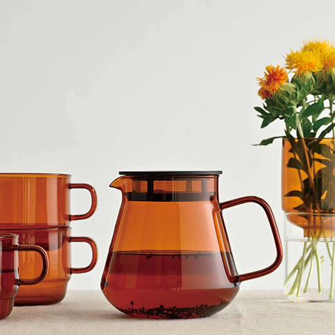 Hario - Colors Konvička na kávu a čaj Amber 600 ml