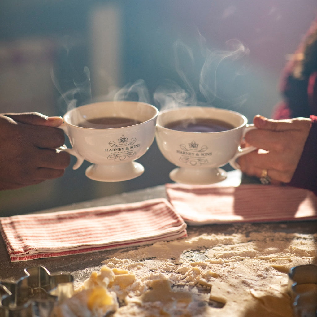 Holiday Tea with Cinnamon and Clove